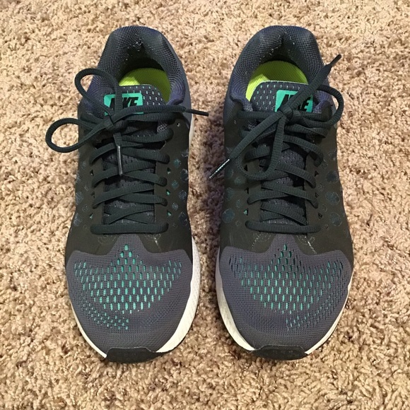 nike work tennis shoes